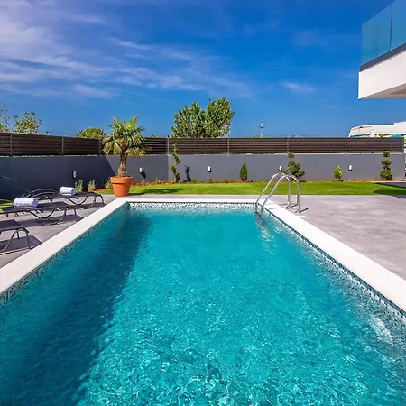 בית נופש Maestral