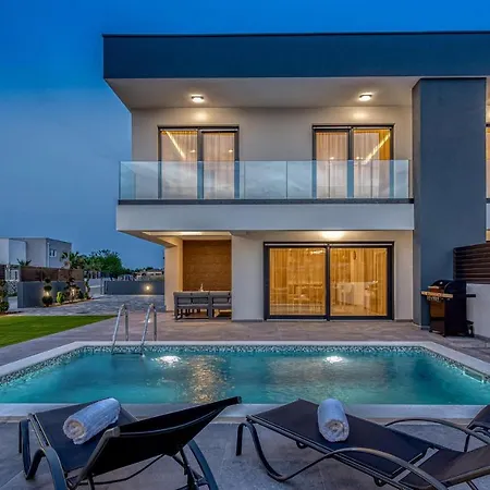 Maestral בית נופש