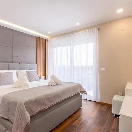 بيت للعطل Maestral